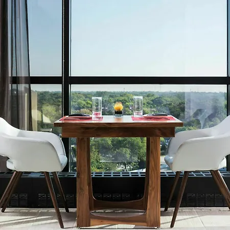 Le Meridien Chicago - Oakbrook Center 