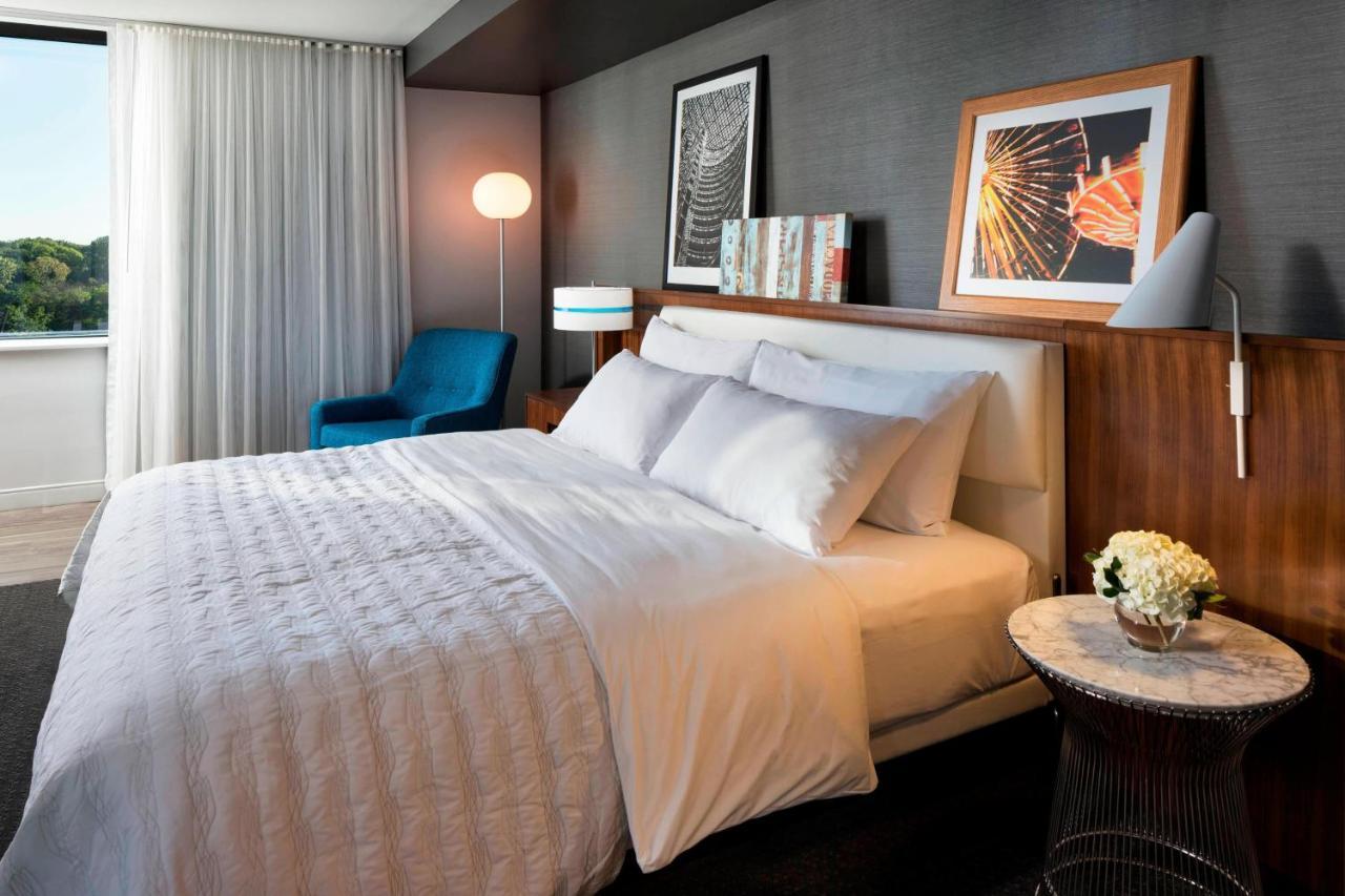 Le Meridien Chicago - Oakbrook Center 4*