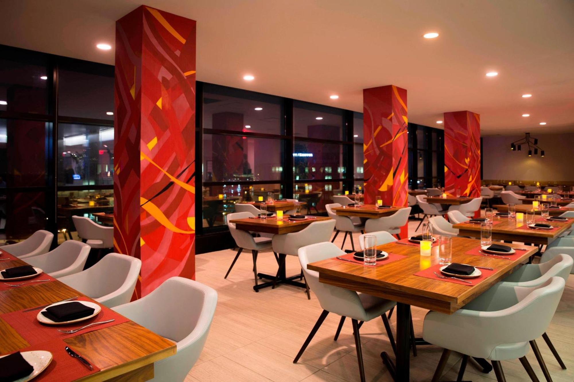 Hotel Le Meridien Chicago - Oakbrook Center 4*