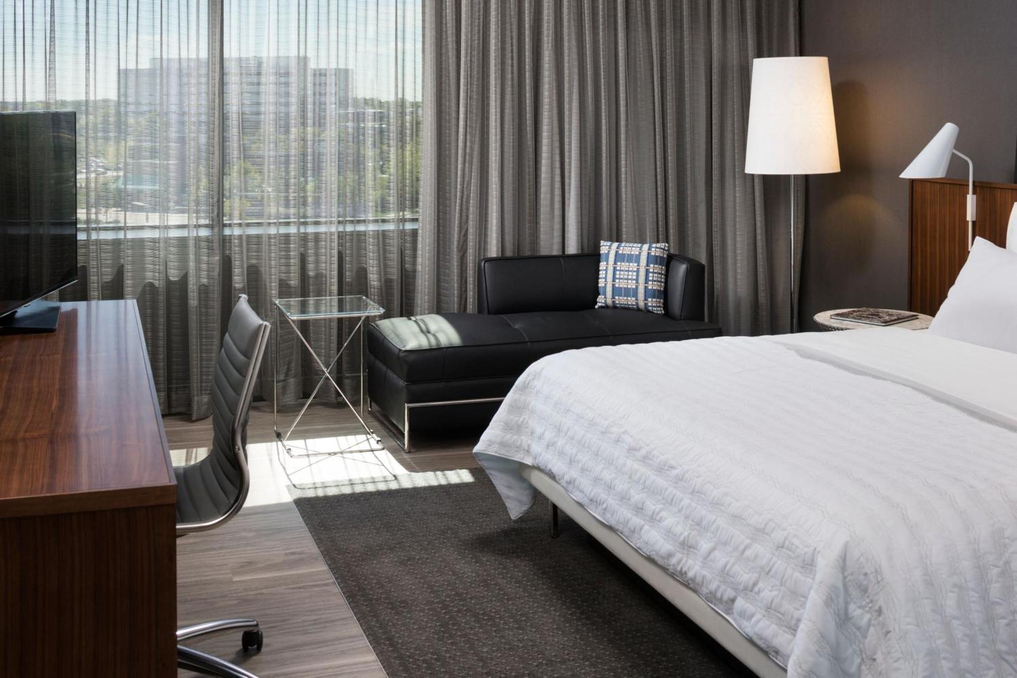 Hotel Le Meridien Chicago - Oakbrook Center 4*