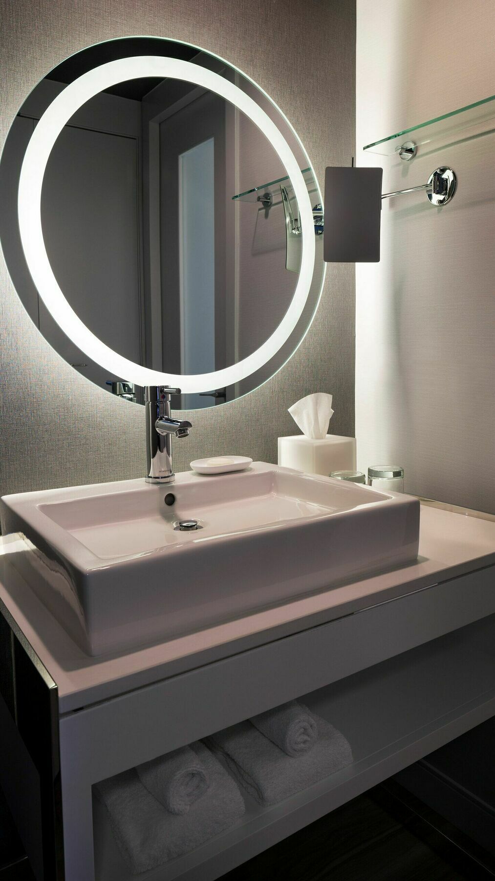 Le Meridien Chicago - Oakbrook Center