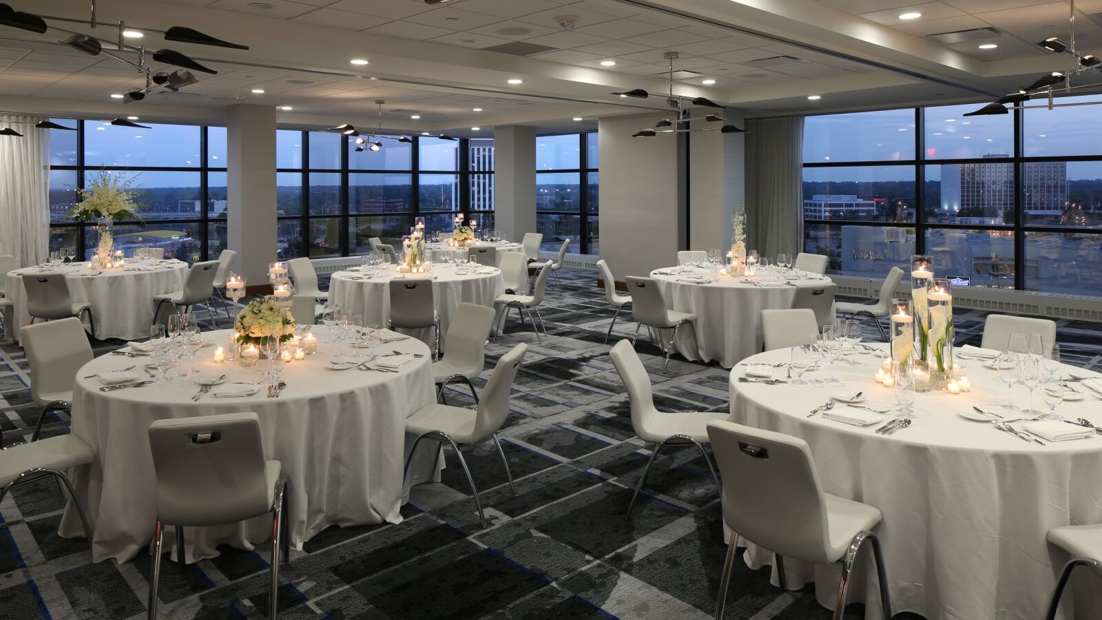 Le Meridien Chicago - Oakbrook Center 4*