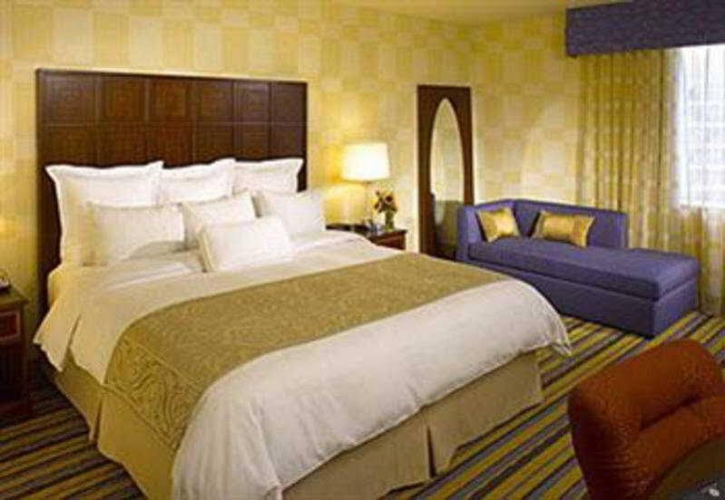 Le Meridien Chicago - Oakbrook Center Hotel 4*